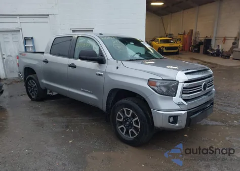 2016 Toyota Tundra Sr5 5.7L V8 из США, поврежденный, VIN 5TFDW5F18GX490377